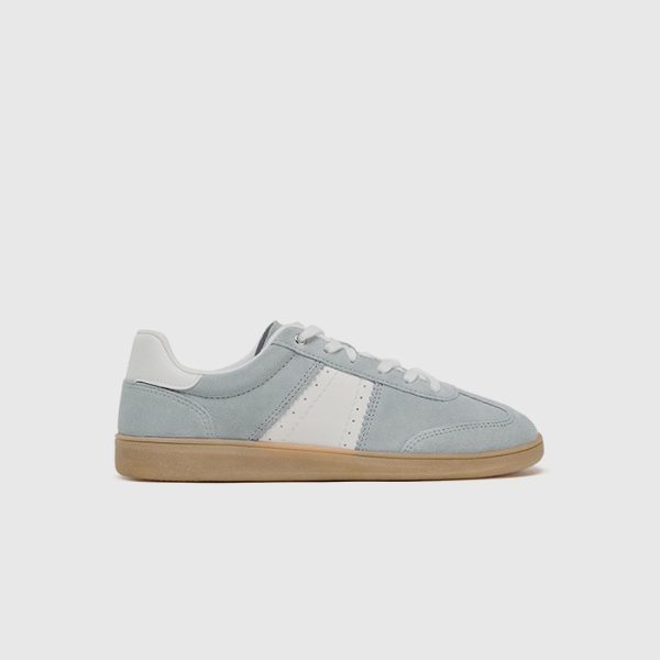 Leathe sneakers
