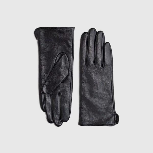 Leather gloves